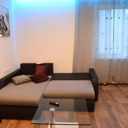 Vega - Free Parking - Self Checkin