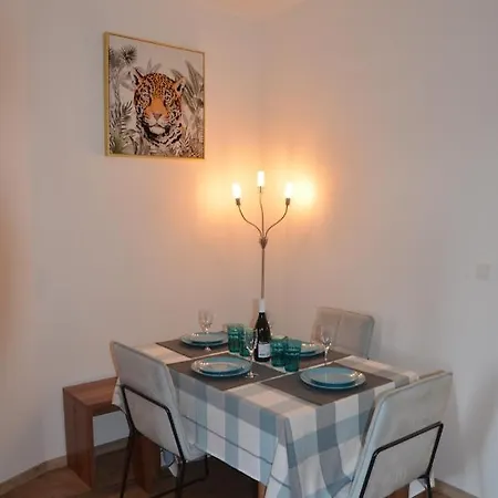 Vega - Free Parking - Self Checkin *